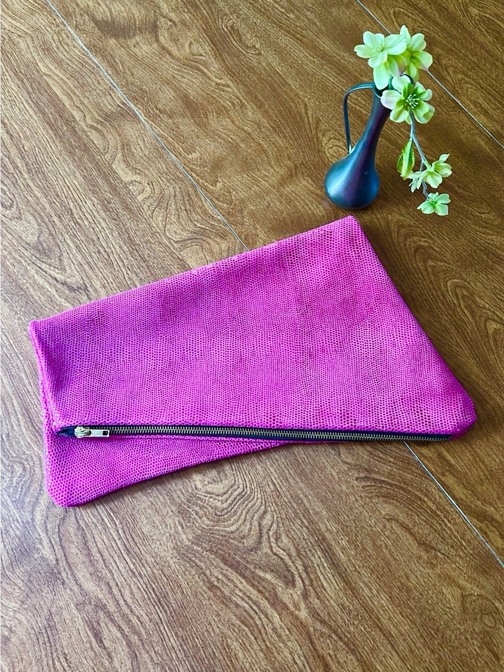 Vintage Handmade Snakeskin textured Leather Vibrant Pink Zip Bifold Large Clutch